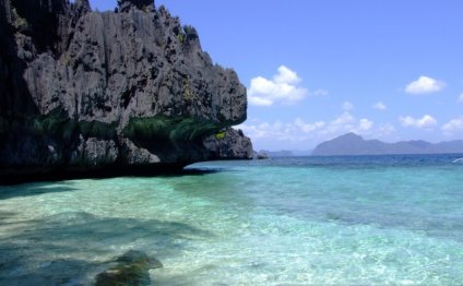 Blue waters of Palawan