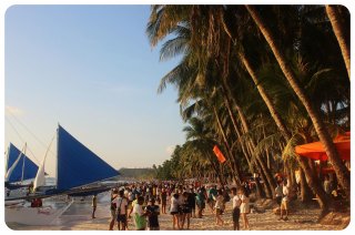 boracay beach crowds philippines